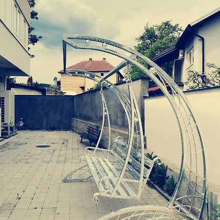 Novi Park Bulatovic Апартаменты