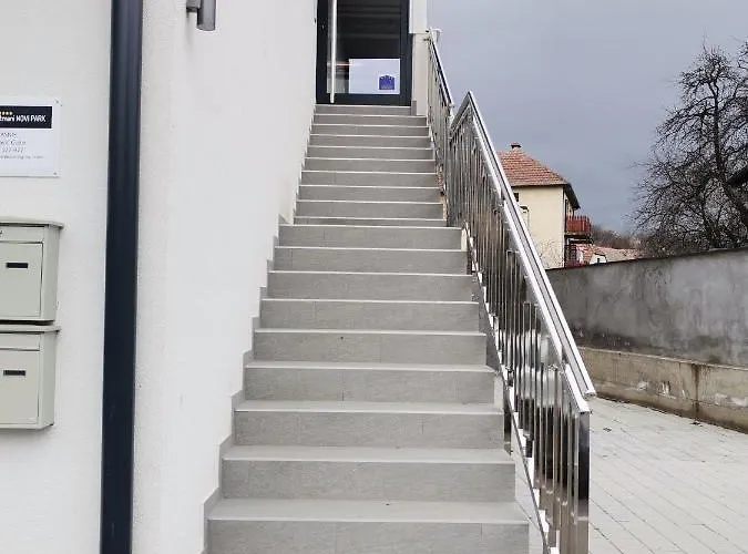 Novi Park Bulatovic Apartment